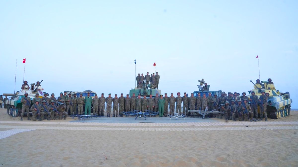 Exercise Trishul 2025 Ends; From Thar To Kutch, Tri-Services Showcase Joint Combat Power With 30,000 Troops