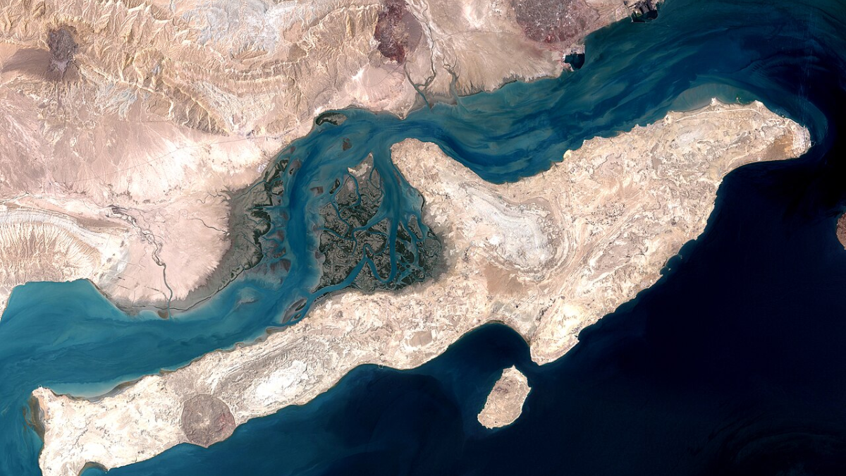 Iran Parliament Panel Approves Toll for Shipping Traffic in Hormuz Strait