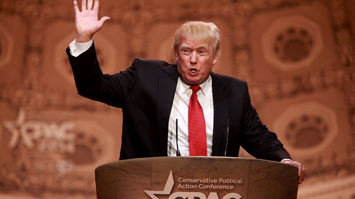 Trump Threatens to “Blow Up” Oman Over Strait of Hormuz Dispute
