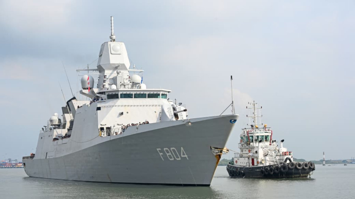 HNLMS De Ruyter Arrives in Kochi, India-Netherlands Naval Cooperation Gets Boost