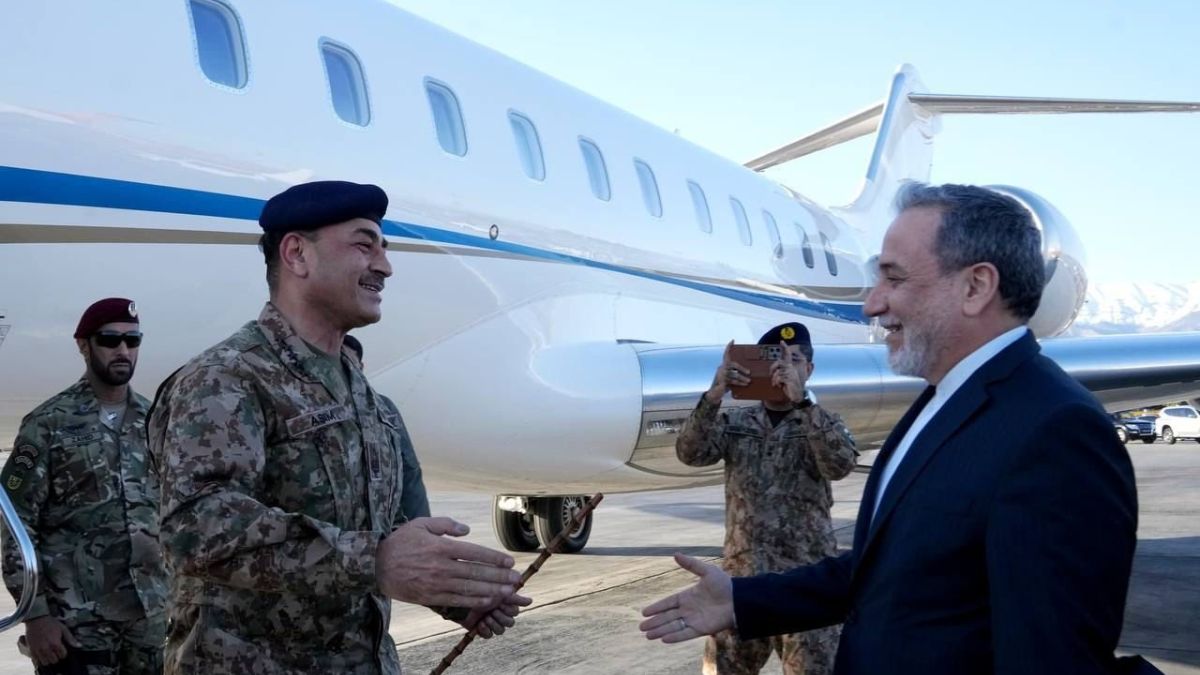 Pakistan Army Chief In Iran For Talks On Ending West Asia War, US Sees Hope