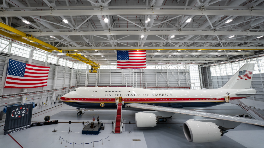 Trump Air Force One, Qatar Gifted Boeing 747-8, New Air Force One Aircraft, Donald Trump Qatar Jet, Air Force One Security Concerns