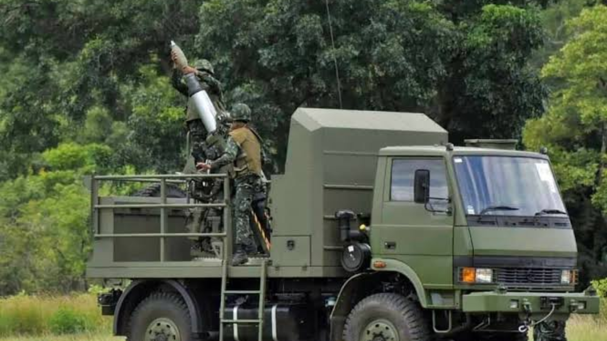 Nibe demonstrates Garudastra 120mm vehicle-mounted mortar system at Mhow
