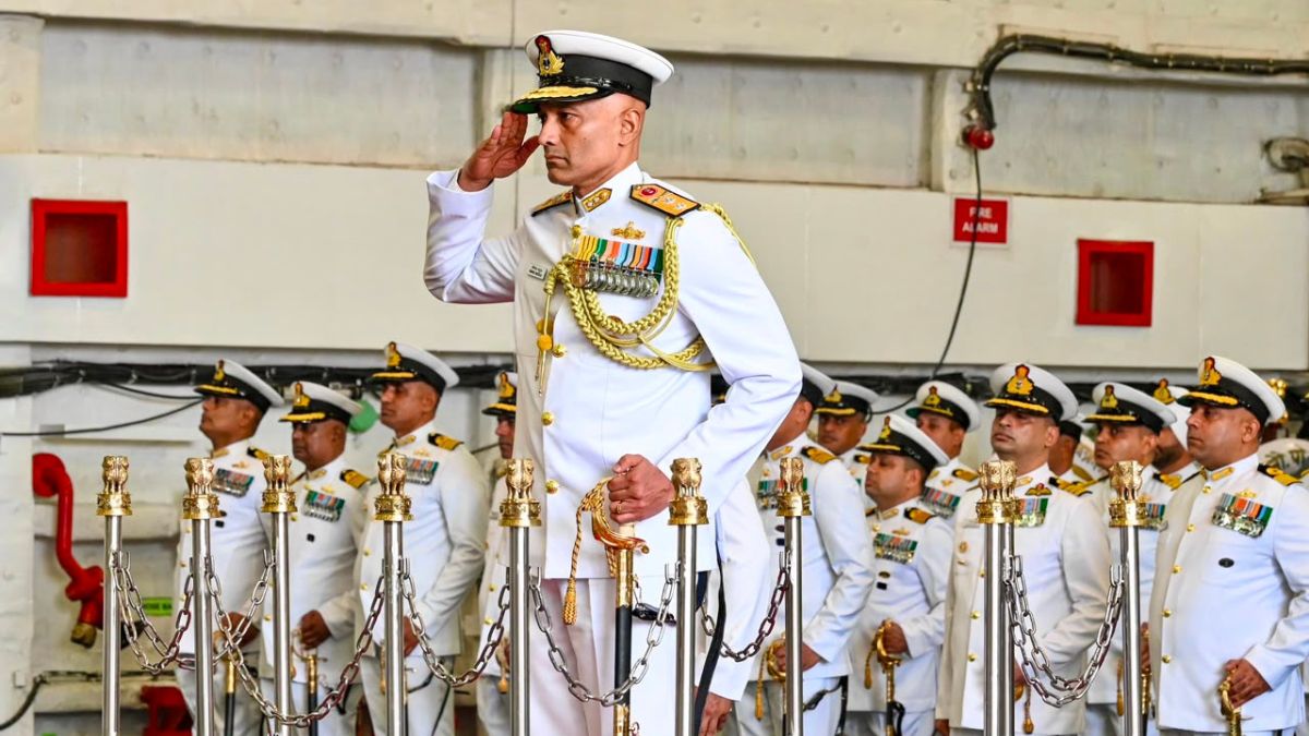 Rear Admiral Srinivas Maddula takes command of Indian Navy’s Western Fleet 