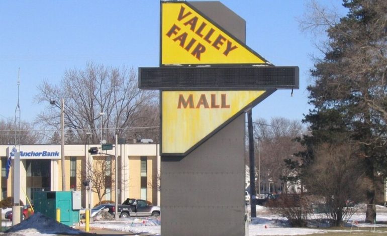 Indian-origin man stabbed at US mall in suspected anti-Muslim hate crime