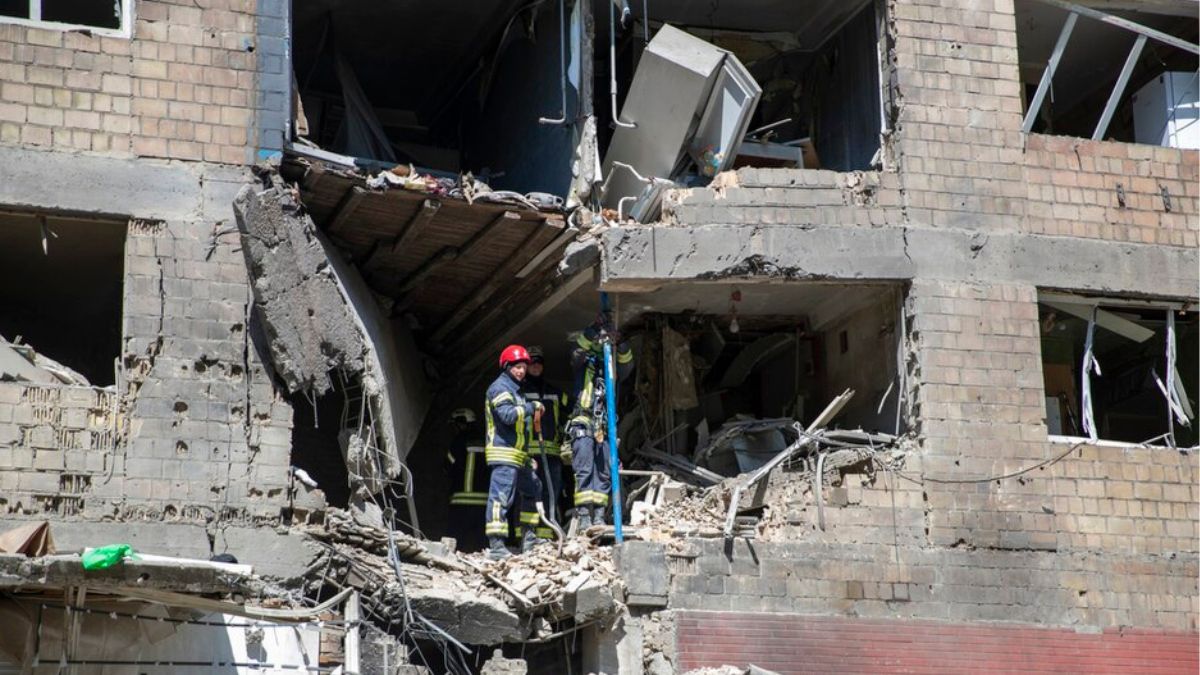 11 Killed as Russia Hits Kyiv Again on Eve of Trump-Zelensky Meet at Nato Summit