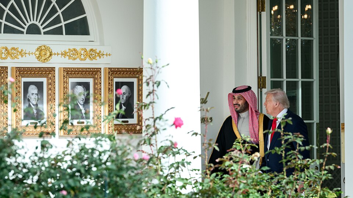 US pushes 30-year Saudi nuclear pact without key safeguards, raising nuclear weapons concerns