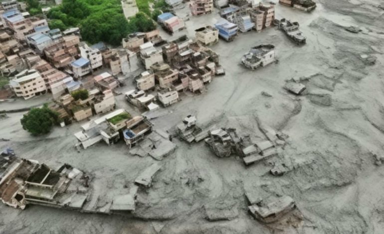 Nepal floods: Death toll rises to 734, with 2,498 still missing