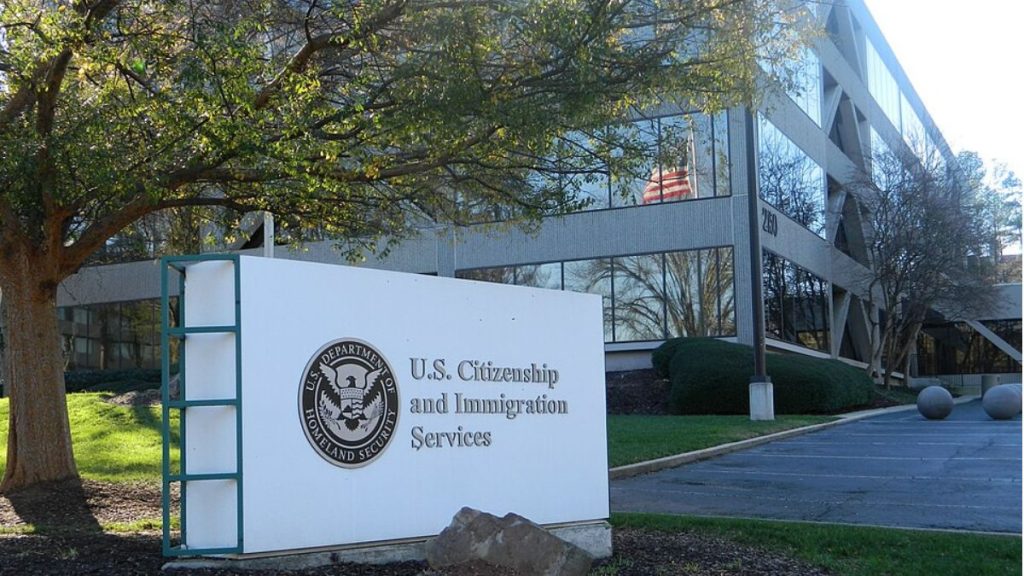 USCIS Form I-539, USCIS Form I-765, H-1B visa holders, H-4 visa dependants, US immigration forms 2026, USCIS September 15 deadline, Employment Authorization Document EAD, non-immigrant status change US, fixed admission period rule USCIS