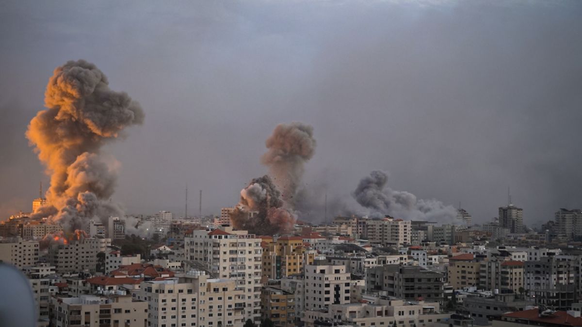 Israeli strikes kill 19 in Gaza despite Trump’s new peace plan