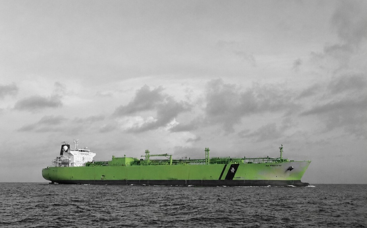 Hormuz flashpoint: Iranian warship reportedly turns Indian tanker back as Tehran seeks ban on military vessels