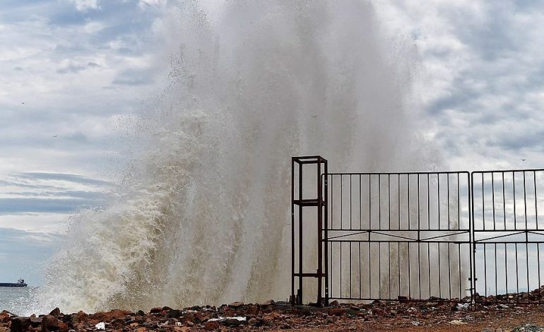 Typhoon Dolphin bears down on China’s east coast, forces mass evacuations and transport shutdowns