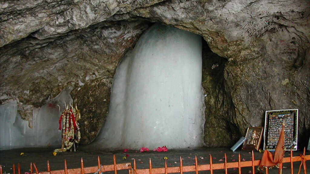 Amarnath Yatra 2026, Amarnath Yatra Suspension, Baltal Pahalgam Routes, Chhari Mubarak Procession, Jammu Kashmir Weather