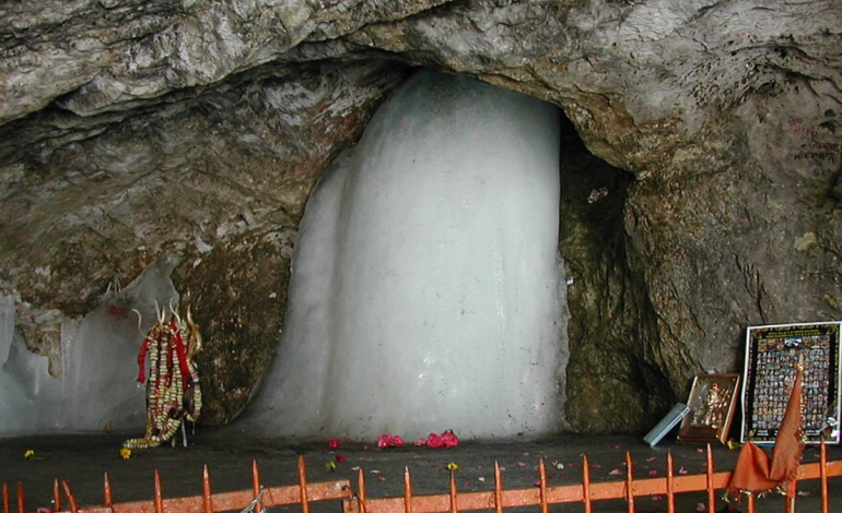 Amarnath Yatra halted on Baltal, Pahalgam routes; Chhari Mubarak to conclude traditionally