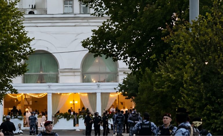 Three killed, 21 injured in Moscow restaurant bombing, reports suggest military gathering may have been target