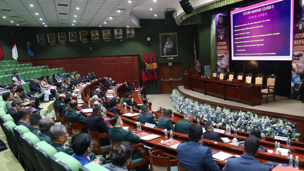 Tri-Services Future Warfare Course, HQ Integrated Defence Staff, CENJOWS, Artificial Intelligence, Cyber Warfare, Multi-Domain Operations, Defence Technology, Joint Warfare, Military Modernization.