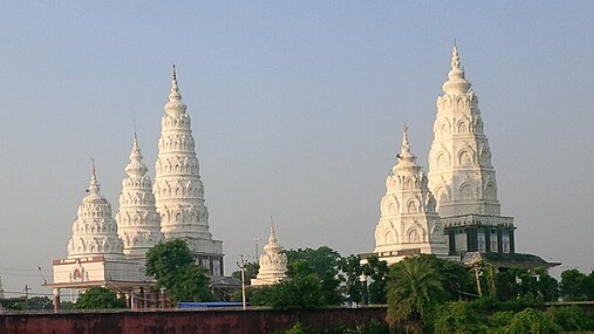 Tragedy at Ashokdham temple: 7 dead, 14 injured in crowd chaos
