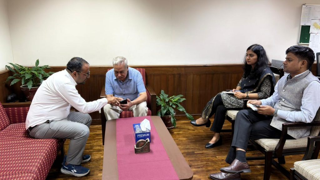 Indian ambassador to Nepal Naveen Srivastava (C) with Tribhuvan Trishuli Secondary School principal Rajendra Dawadi. (Photo: X/@IndiaInNepal)