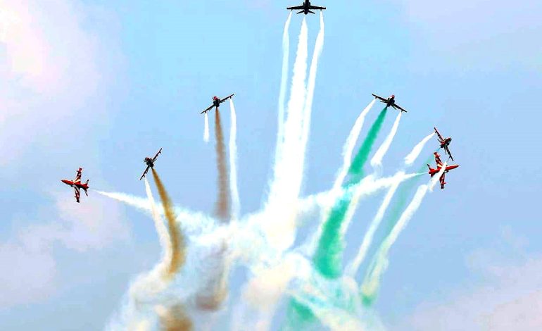 IAF’s Suryakiran team draws over one lakh spectators at maiden Meerut air show