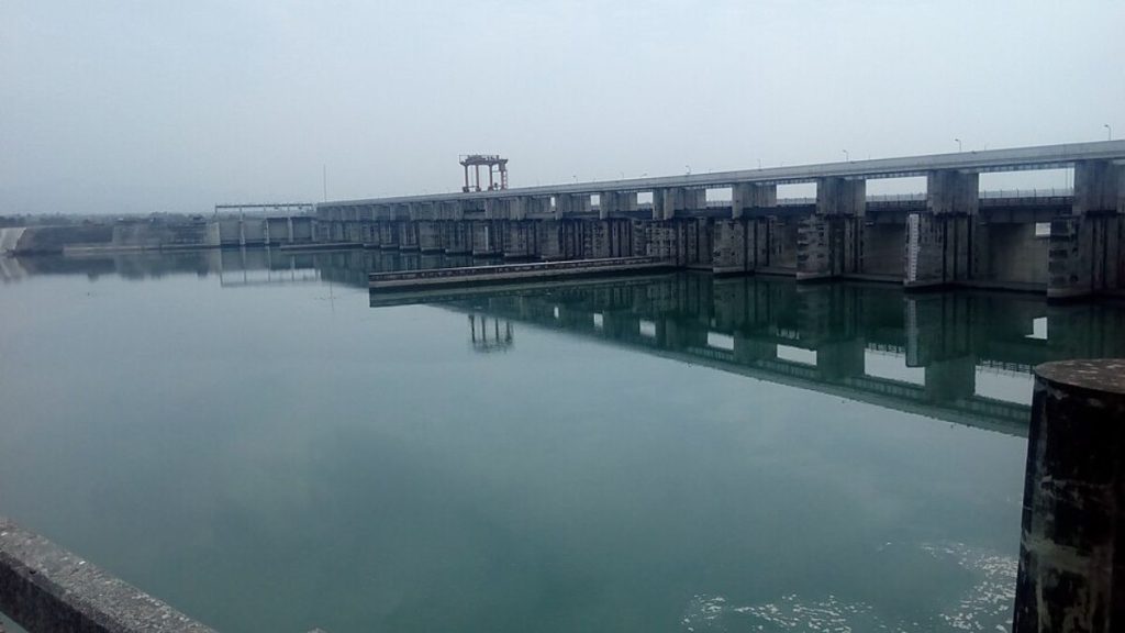 Hathnikund Barrage image, Hathnikund Barrage Haryana, Hathnikund Barrage Yamunanagar, Hathnikund Barrage Yamuna River, Hathnikund Barrage Army accident, Hathnikund Barrage boat capsize.