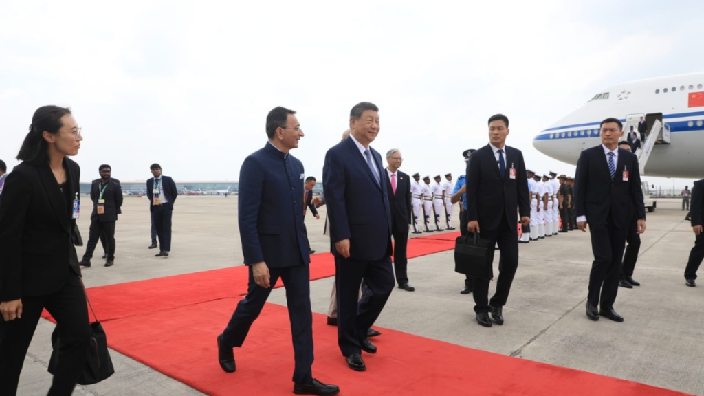MoS Jitin Prasada receives Chinese President Xi Jinping upon his arrival in New Delhi for the 18th BRICS Summit.