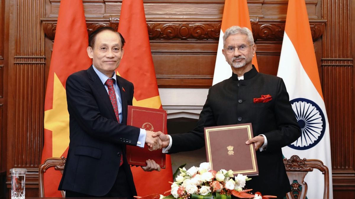 India, Vietnam discuss increasing supplies of ‘Made in India’ defence equipment