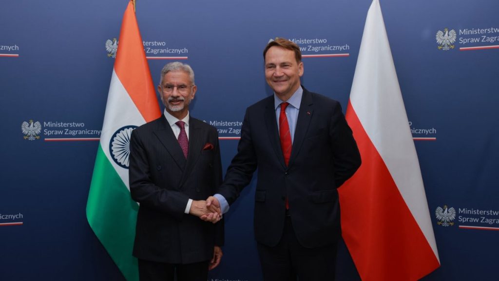 S Jaishankar Poland visit, S Jaishankar Radoslaw Sikorski, India Poland relations, India Poland foreign ministers meeting, Jaishankar Warsaw visit.