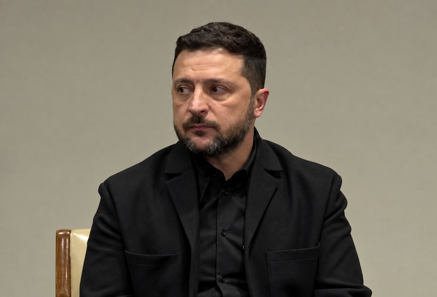 Zelenskyy offers Russia energy truce as Nato warns of growing Putin risks