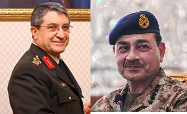 Turkiye, Pakistan military chiefs hold talks as Houthi attacks test Makkah defence pact