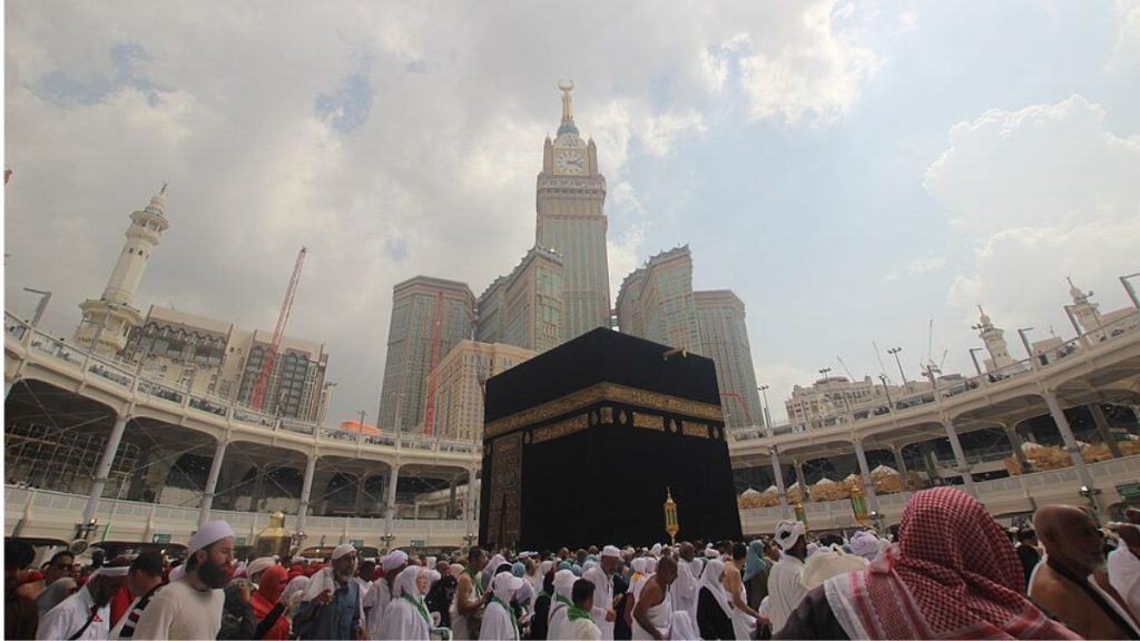 Mecca Umrah pilgrims image, Kaaba Mecca pilgrims, Indian Umrah pilgrims Saudi Arabia, Mecca travel advisory India, Saudi Arabia Umrah travel.
