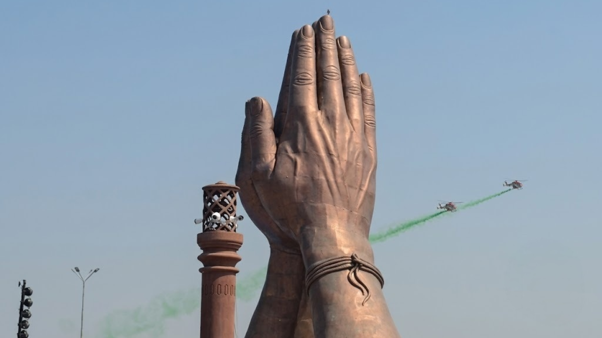 Wings Over Ganga in pictures: Rafale, Sukhoi jets and Sarang helicopters soar over Varanasi’s ghats